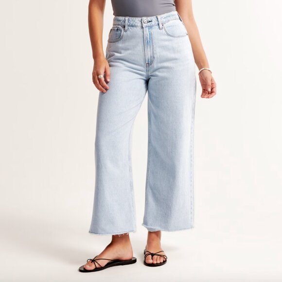 Abercrombie & Fitch Denim - A&F Curve Love High Rise Cropped Wide Leg Jean